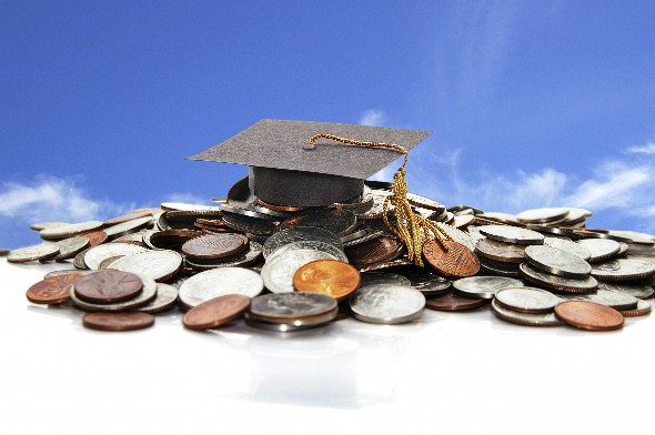 Should You Make Lump Sum Student Loan Payments?