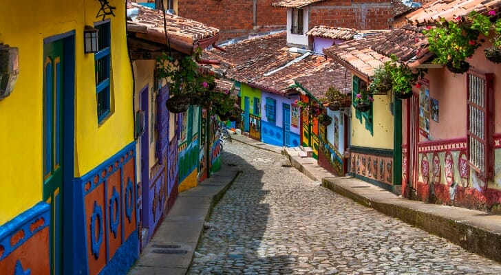 How to Retire in Colombia: Costs, Visas and More
