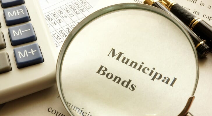 muni bonds and tax hikes