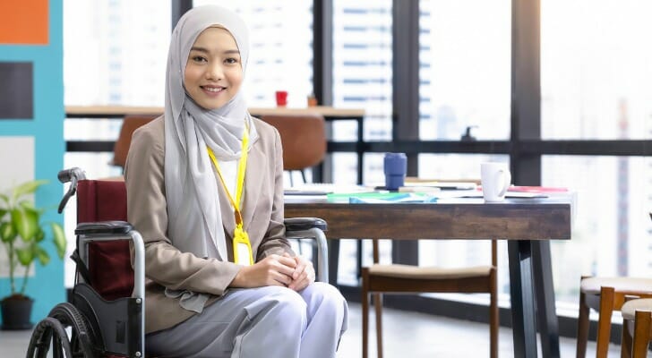 Asian Muslim financial advisor