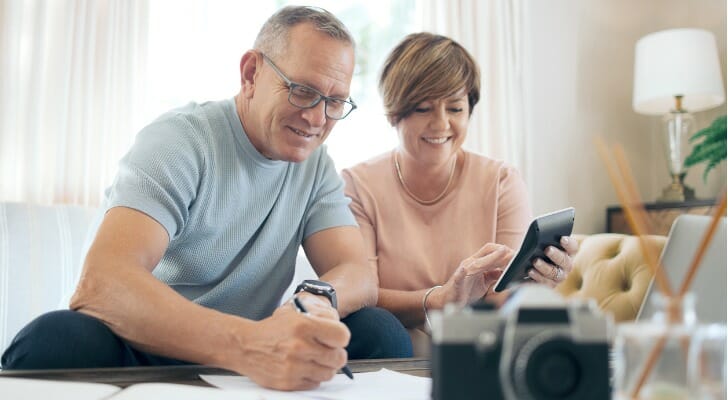 SmartAsset: Saving 15 Years Earlier Can Earn You Over $1 Million More in Retirement