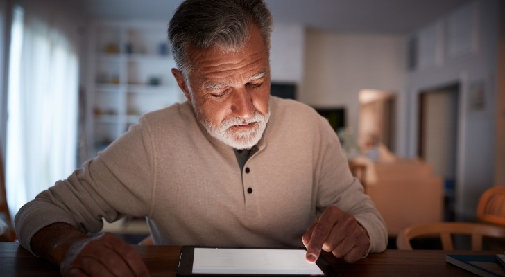 A senior researching the IRS rules for taxing his Social Security benefits.
