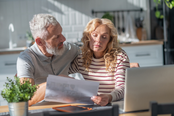 A couple looking up probate fees in Colorado.