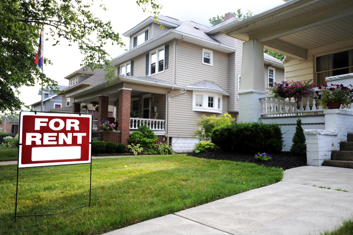 Understanding how to run a background check on a client can help you protect yourself and your investment. 