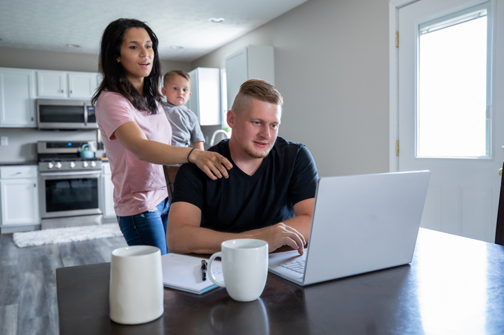 A family looking up different types of guardianships in Florida.