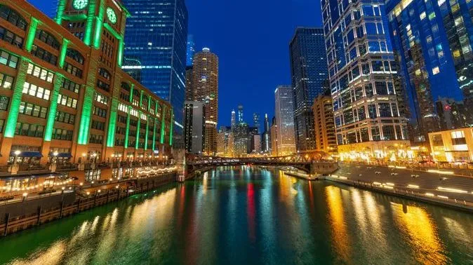 A scene from the Chicago River.