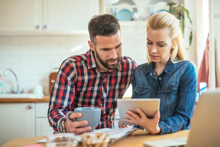 Pros and Cons of a Home Equity Line of Credit (HELOC)