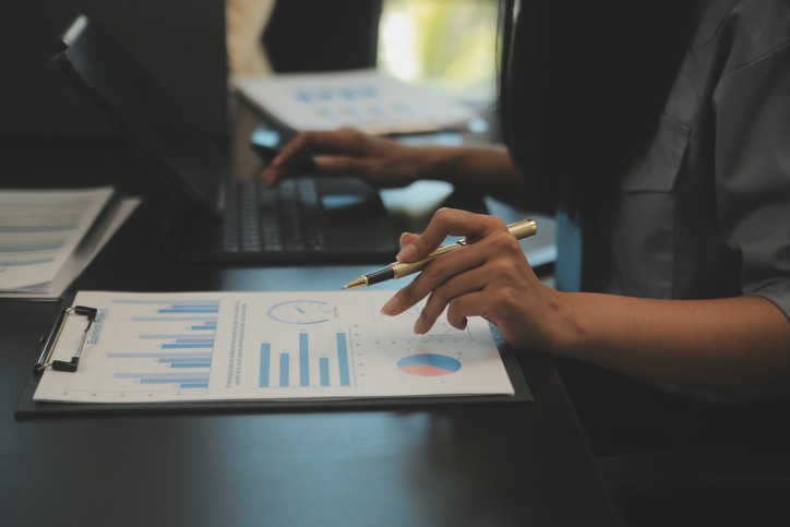 7 Popular Financial Gurus