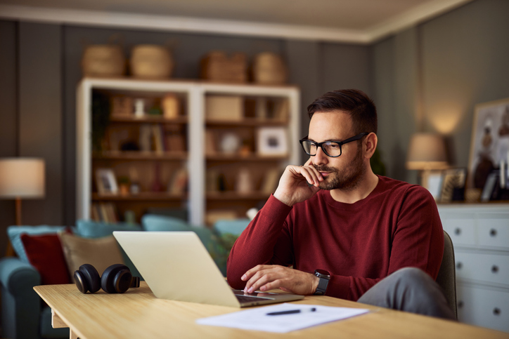 An investor researching strategies to hedge against foreign exchange rate risk.