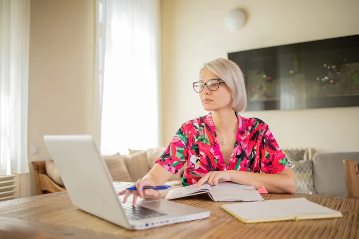 An investor determining what is a good short interest ratio for her portfolio.