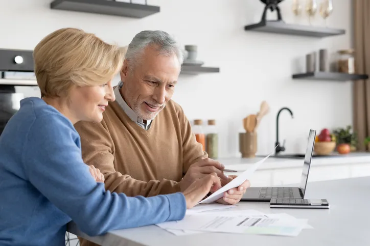 Living with an adult child at 62 doesn’t make a parent eligible for Social Security on that child’s work record.